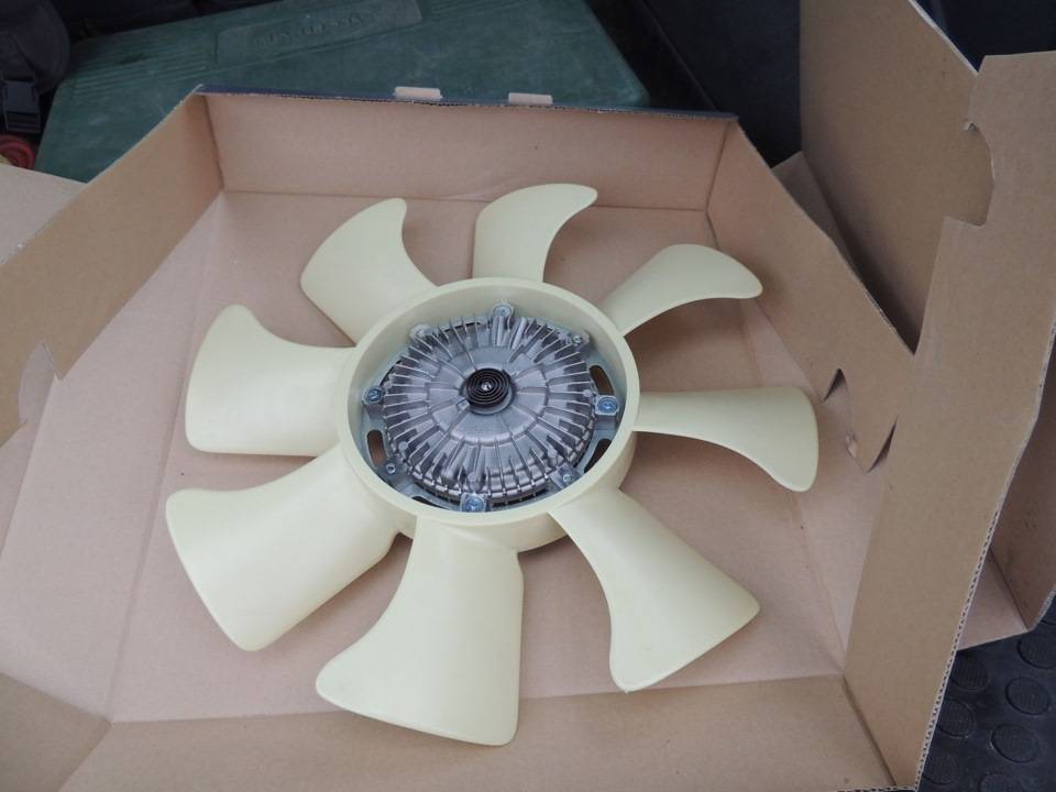 Вентилятор охлаждения двигателя Kia Sportage 1 (0K01W15140) ONNURI GCCK-007